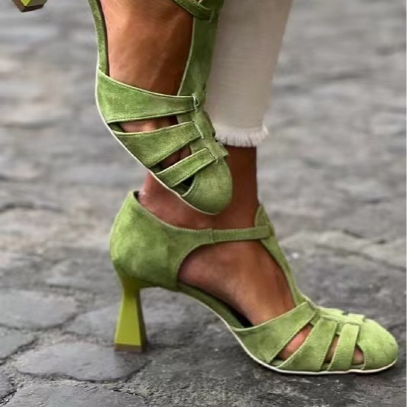 Summer Clothing Ladies - Damskie zielone zamszowe sandały na niskim